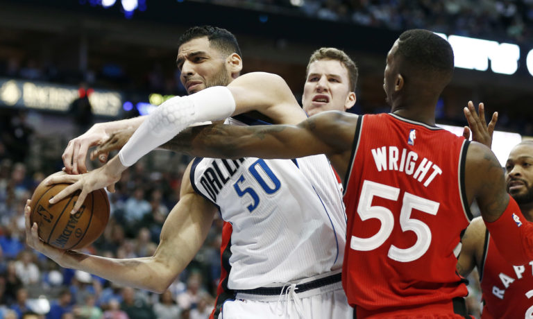 Salah Mejri, Delon Wright