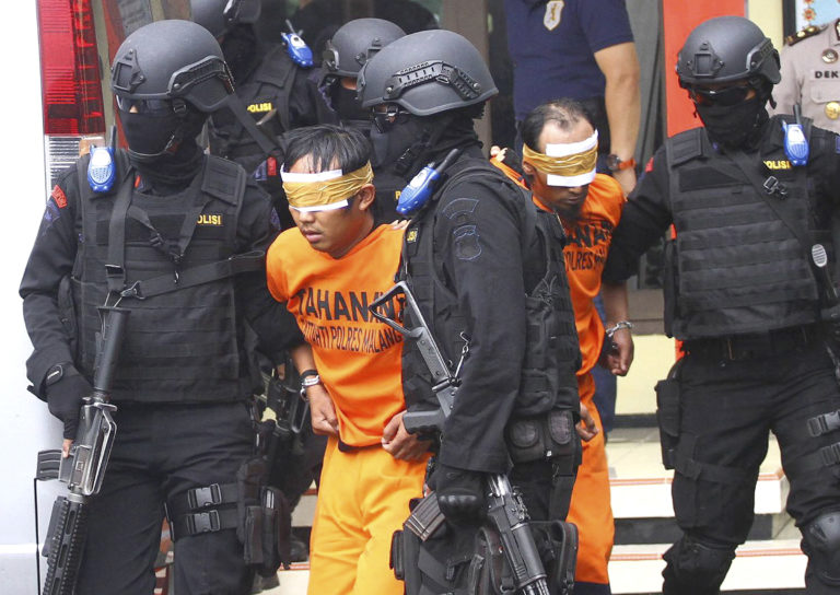 Polícia
