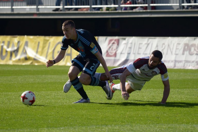 FUTBAL FL: Podbrezová - Slovan