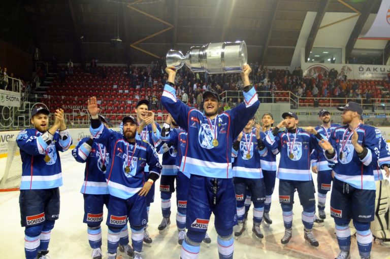 HOKEJ TL: Banská Bystrica - Nitra