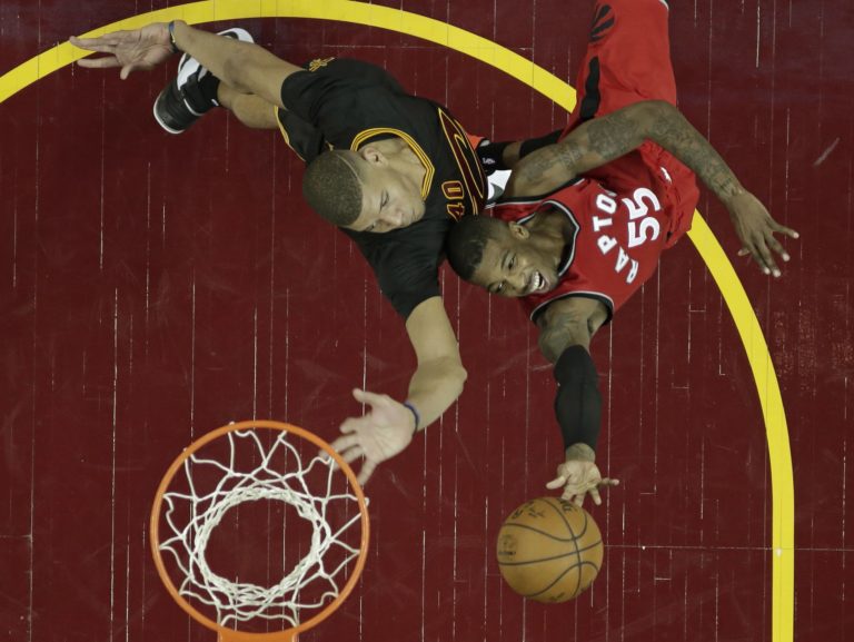Edy Tavares, Delon Wright
