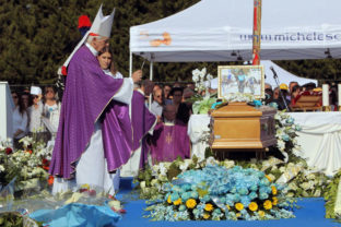 Pohreb Michela Scarponiho