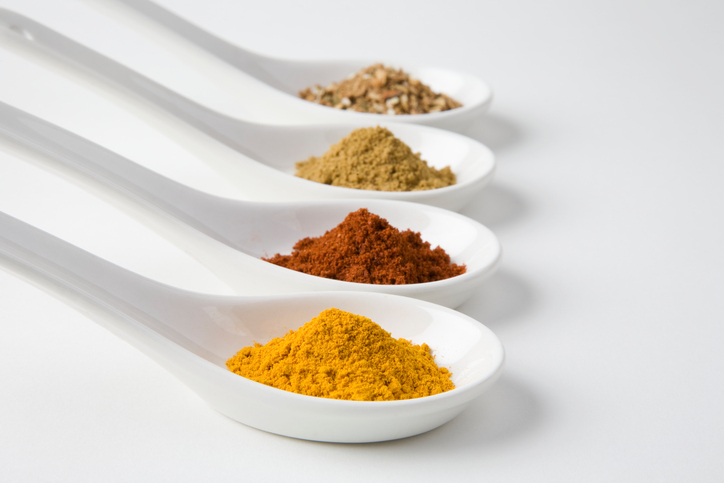 Kurkumín, chilli, kari korenie, koreniny