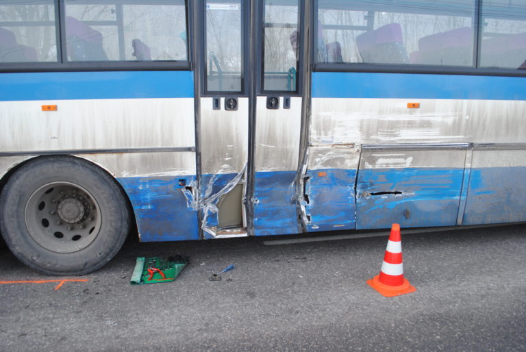 Nehoda, autobus