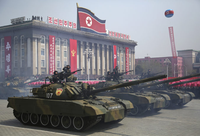 Vojenská prehliadka v Pchjongjangu