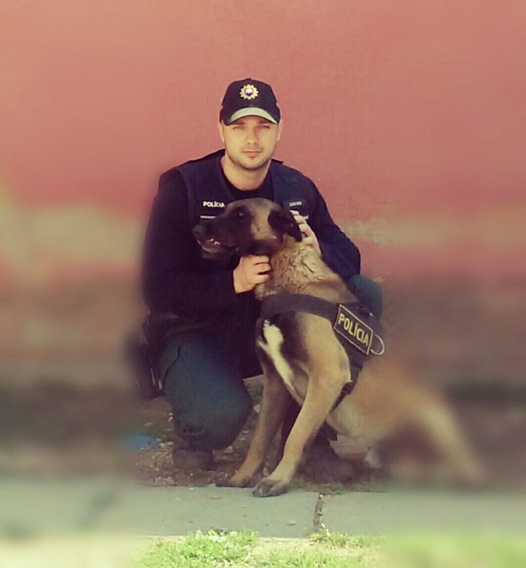 Policajný pes Cirko