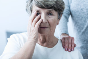staršia žena, žena, choroba, Alzheimerova choroba