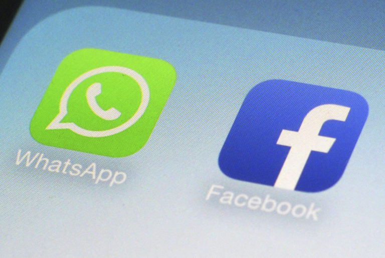 WhatsApp, Facebook