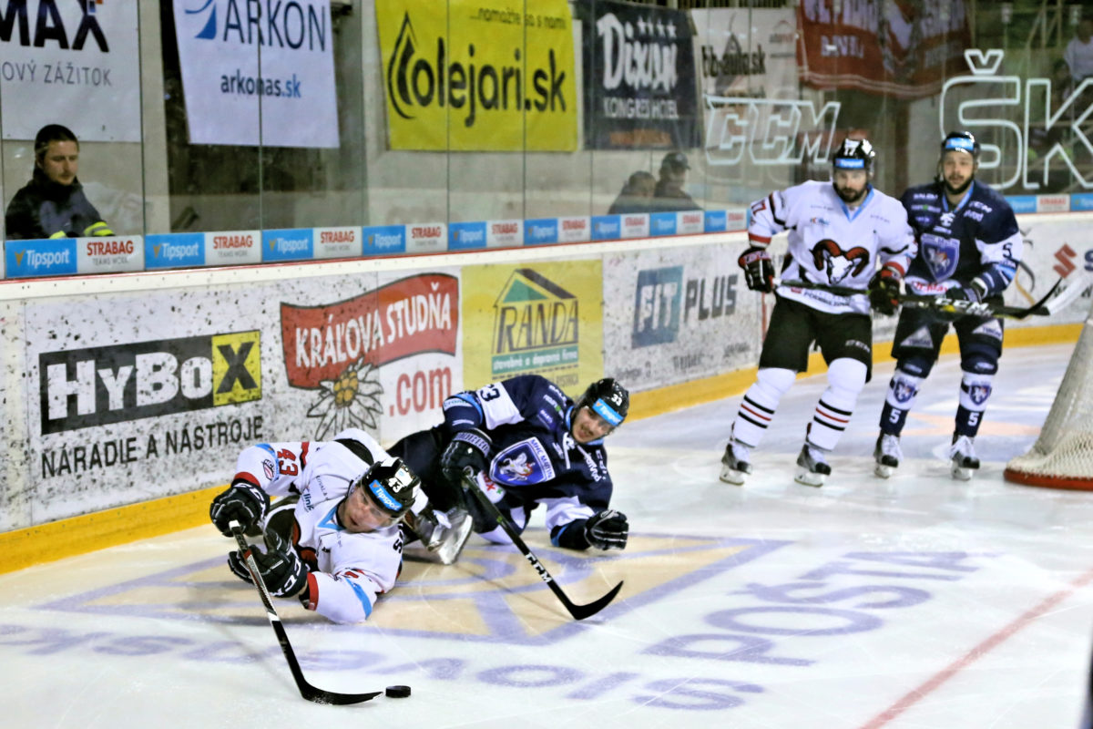 HOKEJ TL: Banská Bystrica - Martin