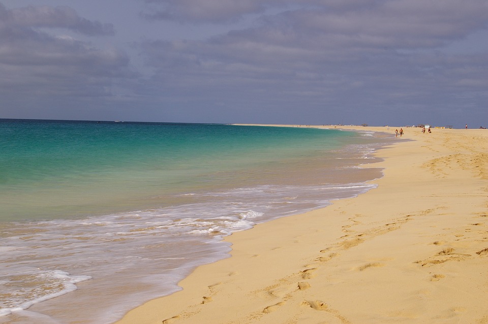 Beach 353914_960_720.jpg