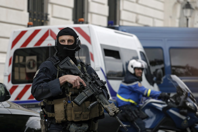 Policajti