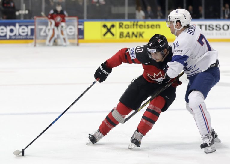 Brayden Schenn, Nicolas Besch