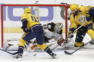 Pontus Aberg, Mike Fisher, John Gibson