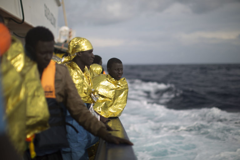 Utečenci, migranti