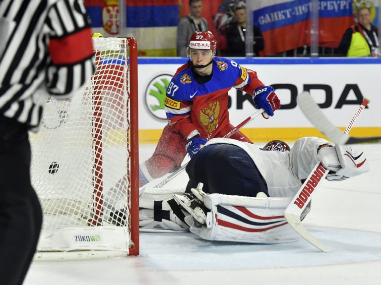 Nikita Gusev, Jimmy Howard