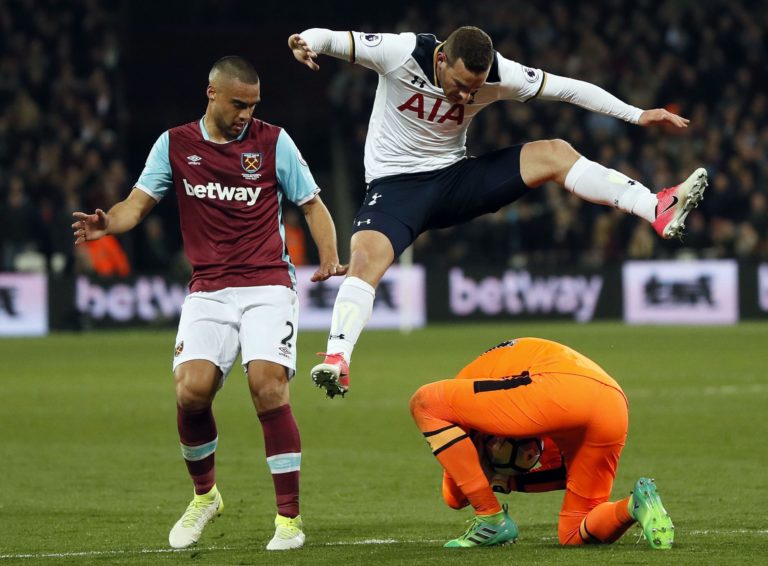 Vincent Janssen, Adrian