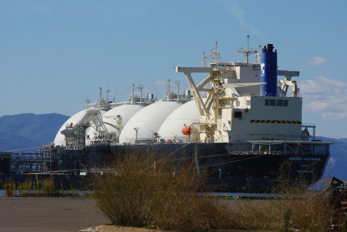 LNG plyn loď