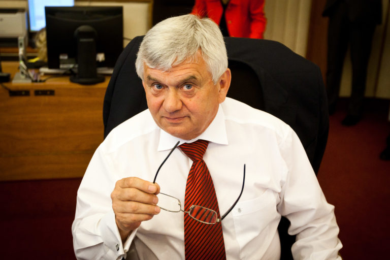 Ľubomír Jahnátek