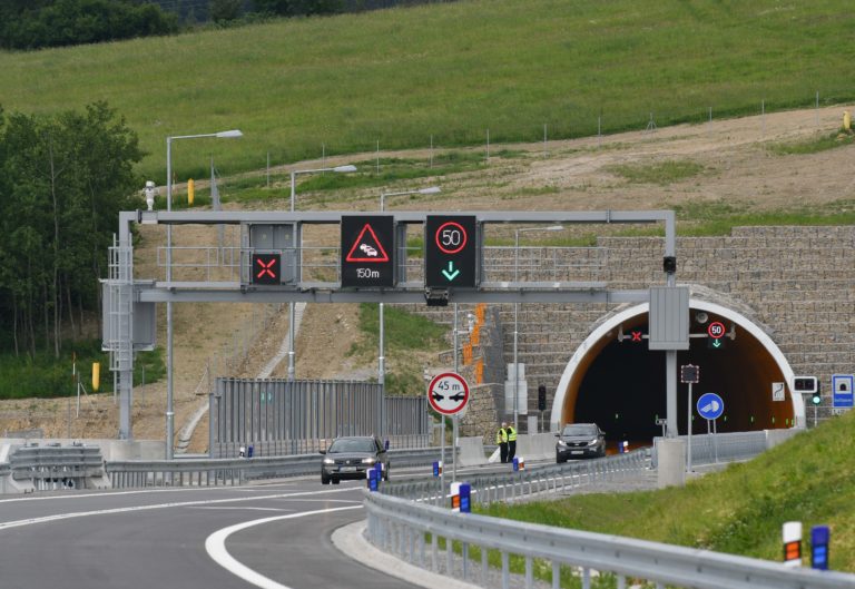 DOPRAVA: Otvorenie úseku D3 Svrčinovec - Skalité