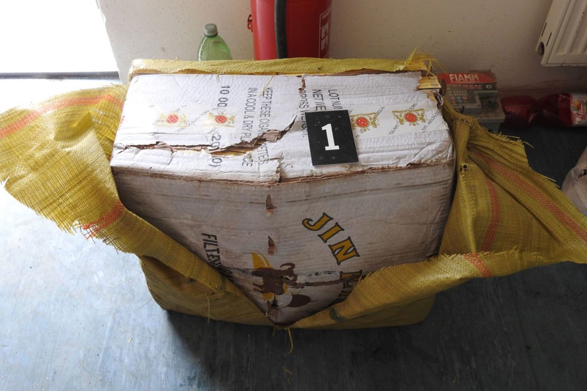COLNÍCI: Pašované cigarety