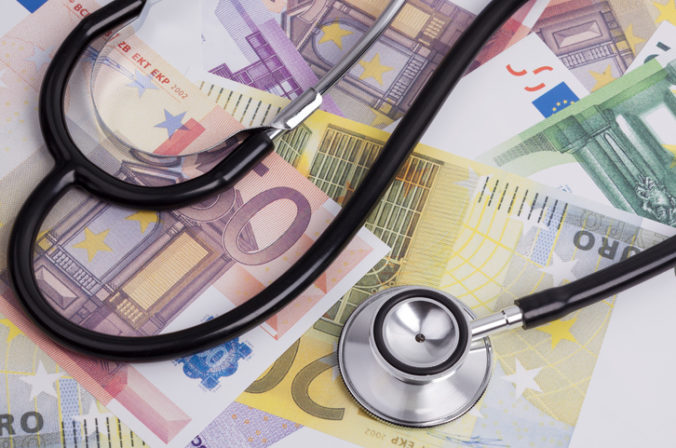 Zdravotné Poisťovne Dostávajú Milióny Eur Za Mŕtvych Poistencov Môže Za To Chyba V údajoch