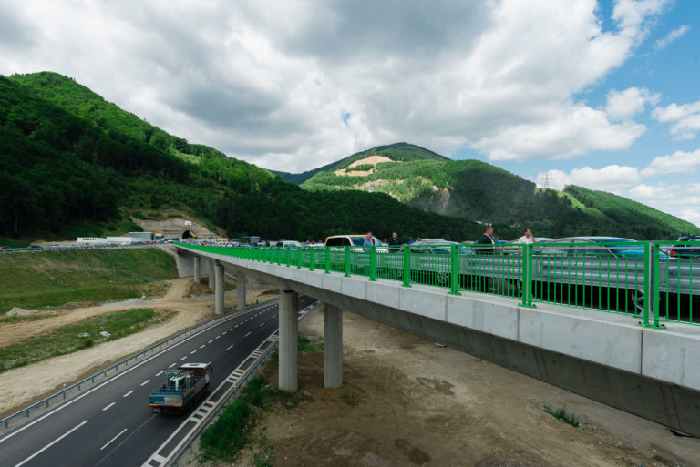 DOPRAVA: Otvorenie D1 Dubná skala - Turany