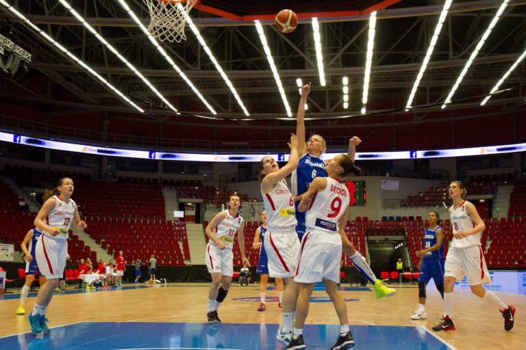 BASKETBAL: Česko - Slovensko