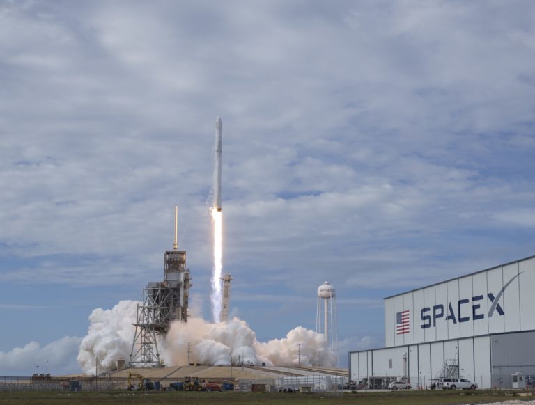 Raketa Falcon 9