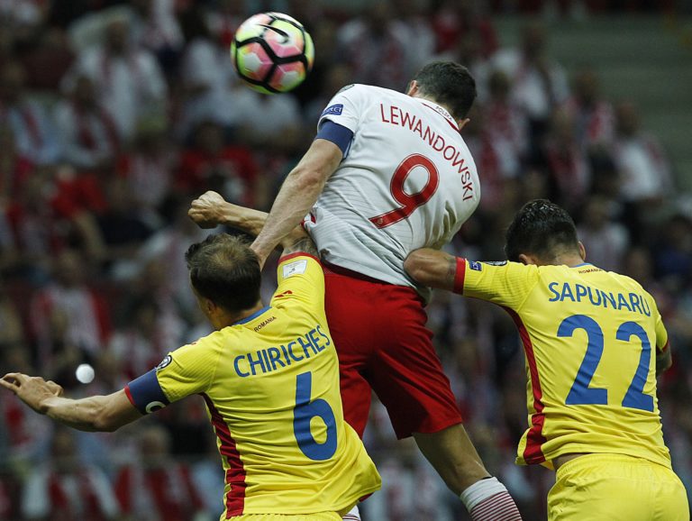 Robert Lewandowski,  Vlad Chiriches, Cristian Sapunaru