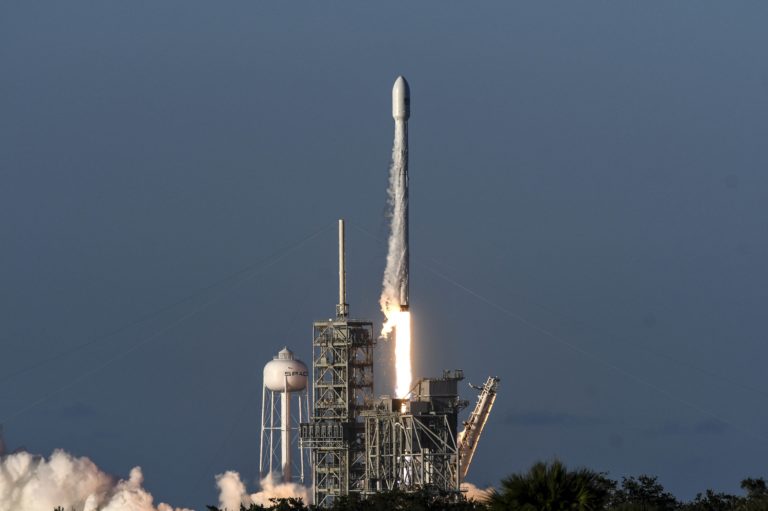 SpaceX, Falcon 9