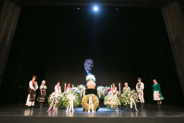 POHREB: Rozlúčka so Štefanom Nosáľom