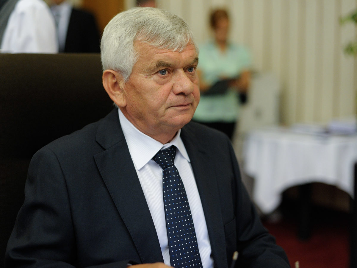 Ľubomír Jahnátek