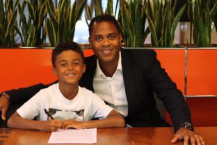 Kluivert.jpg