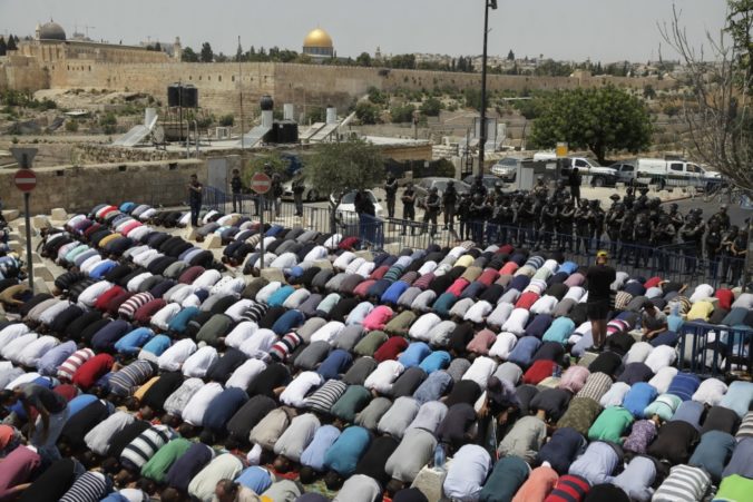 Palestinians Prayer Protests