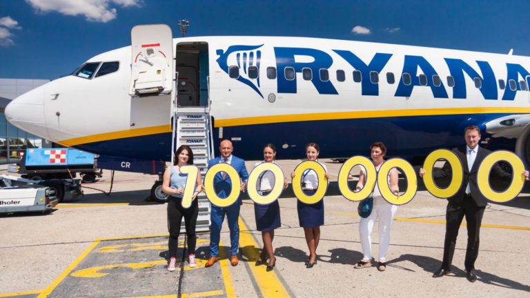 Ryanair.bts_.10.jpg