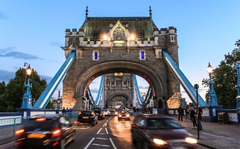 Autá, Londýn, Veľká Británia, doprava