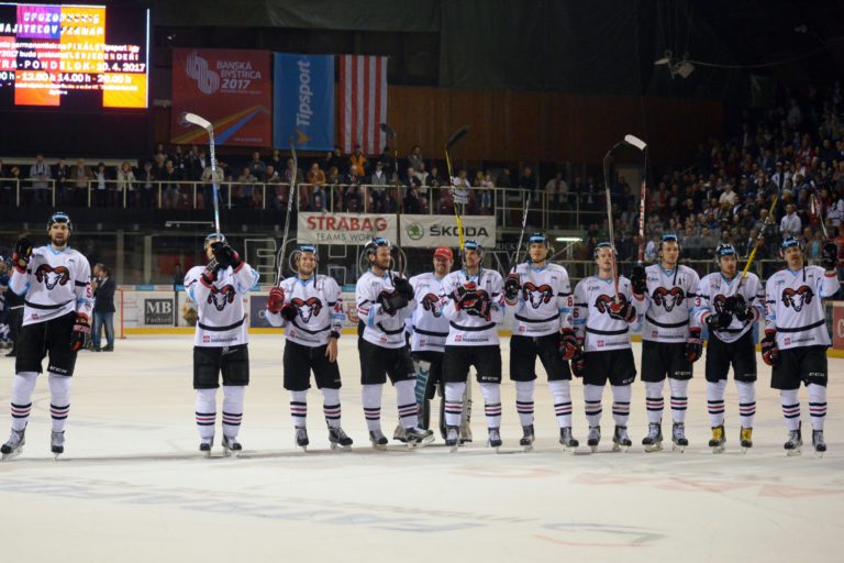 HOKEJ TL: Banská Bystrica - Martin