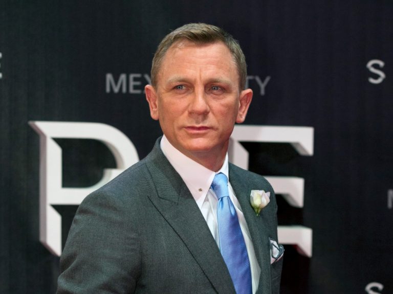 Daniel Craig