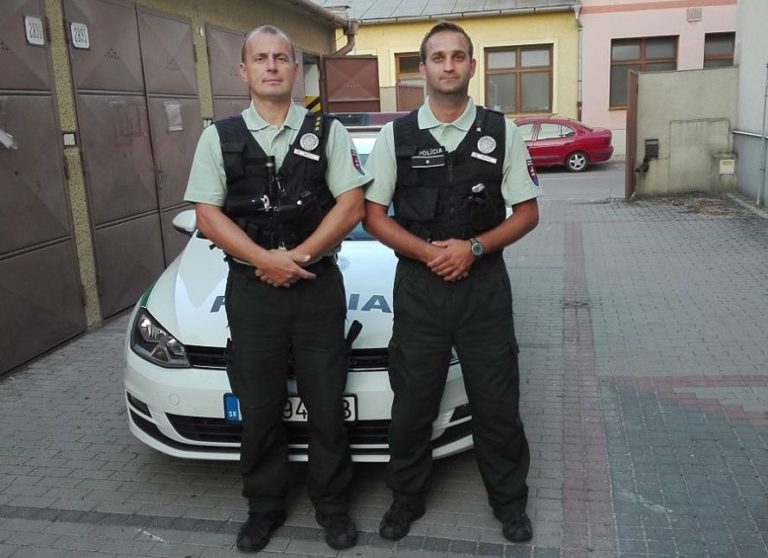 Polícia