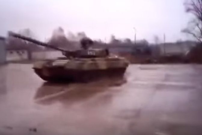 Tank.jpg