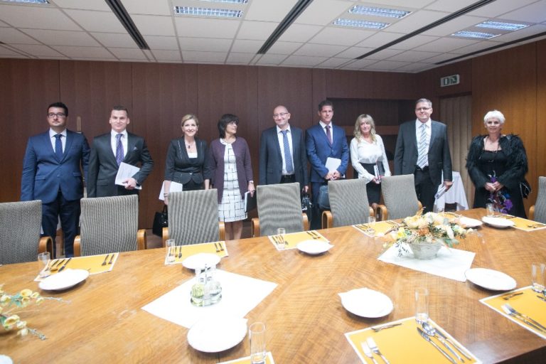 Kandidáti na predsedu  ÚVO