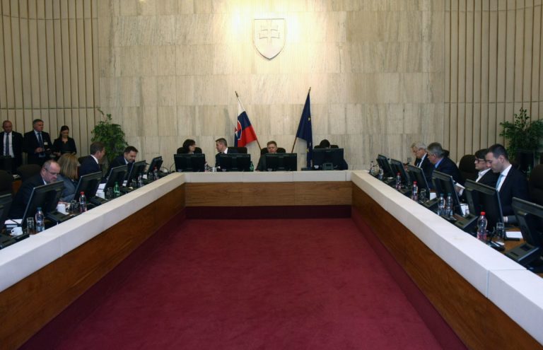 VLÁDA SR