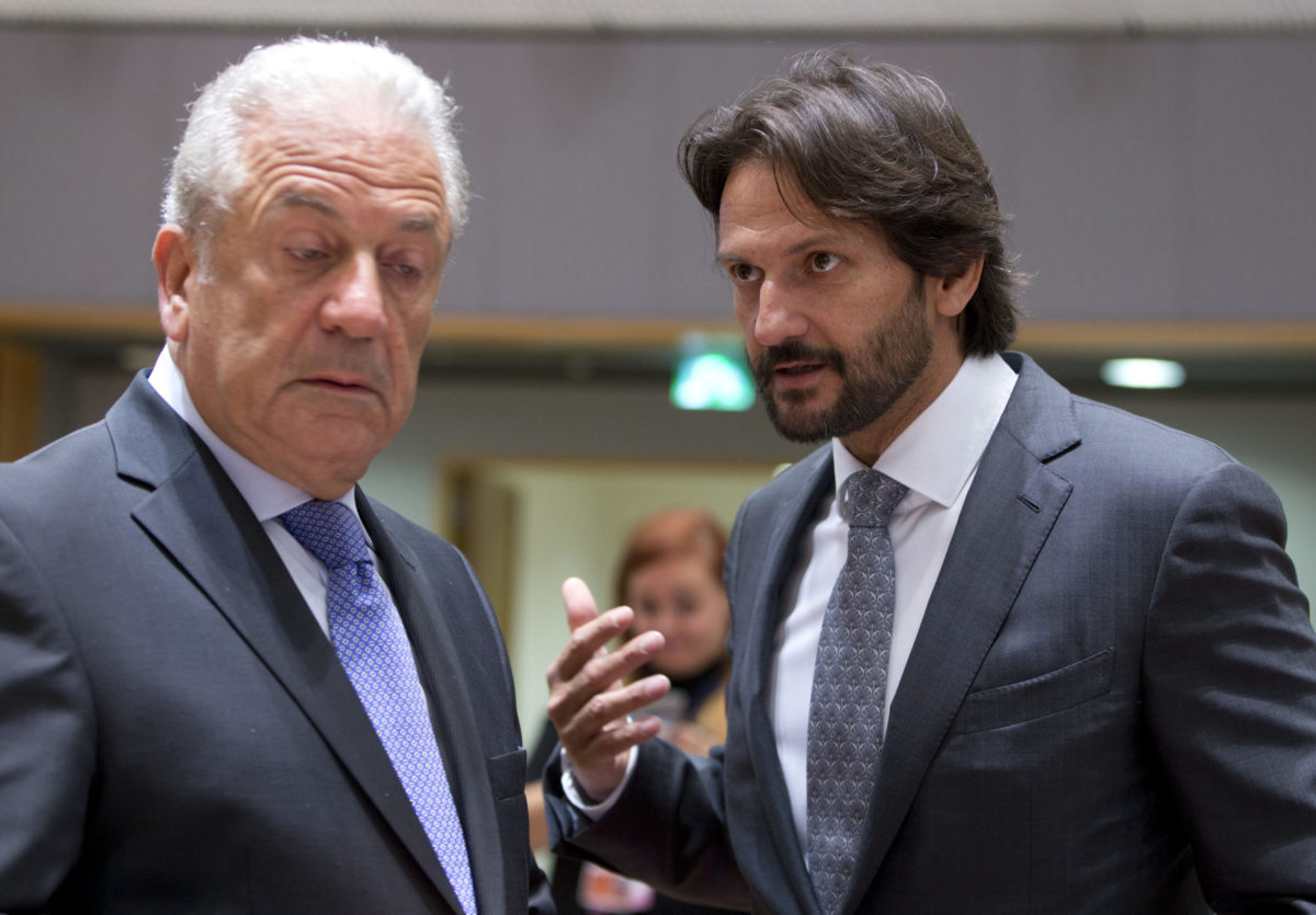 Dimitris Avramopoulos, Robert Kaliňák