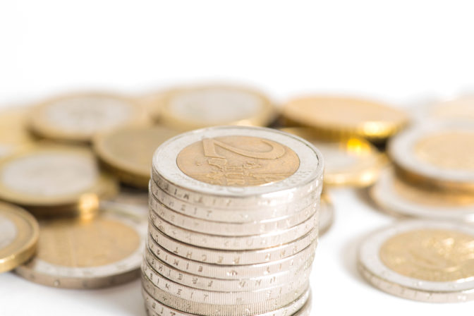 Euro; peniaze; ekonomika