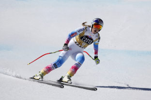 Ski Vonn Race Against Men