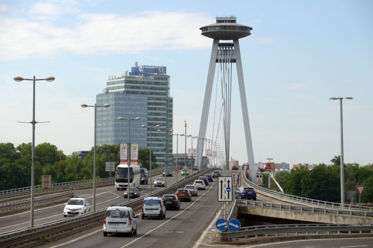 BRATISLAVA: Oprava Mostu SNP||BRATISLAVA: Oprava Mostu SNP|MOST SNP: Symbolické premenovanie mosta