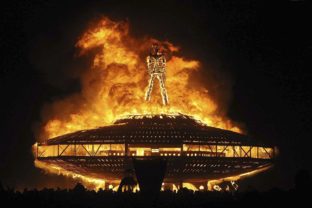 Podpálený muž, Burning man
