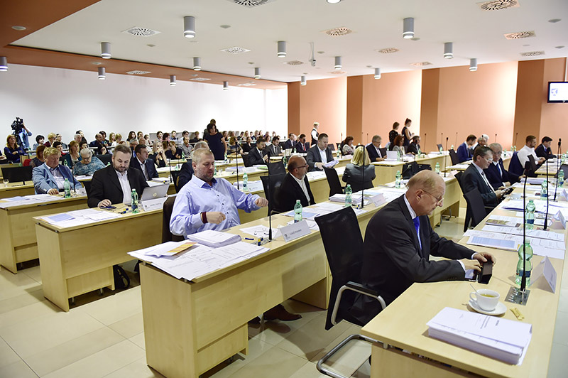 Poslanci schvalili zupnu dotacnu schemu aj na buduci rok 5.jpg