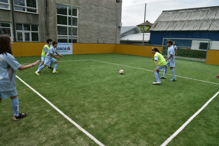 Trstena_ihrisko.jpg