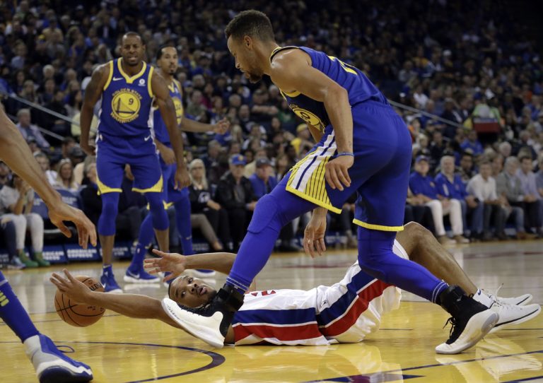 Avery Bradley, Stephen Curry